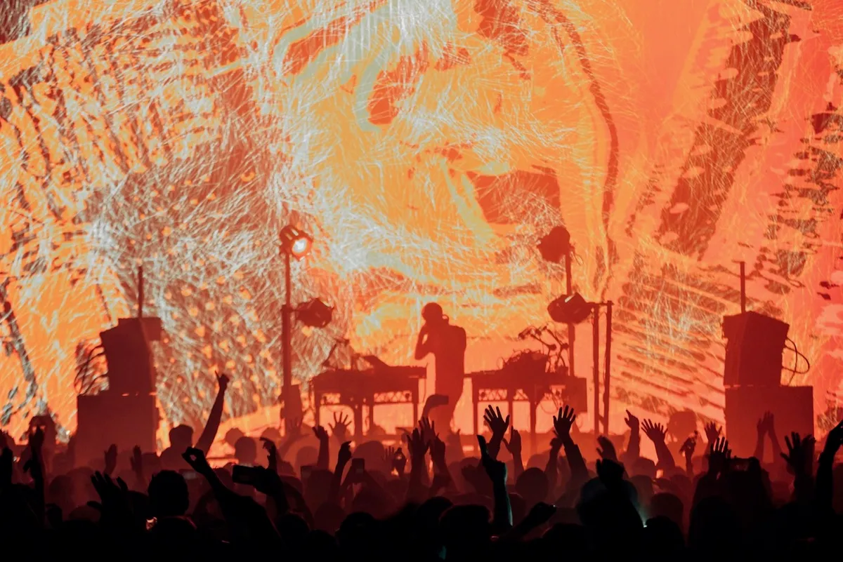 CLOSE LIVE at Hollywood Paladium